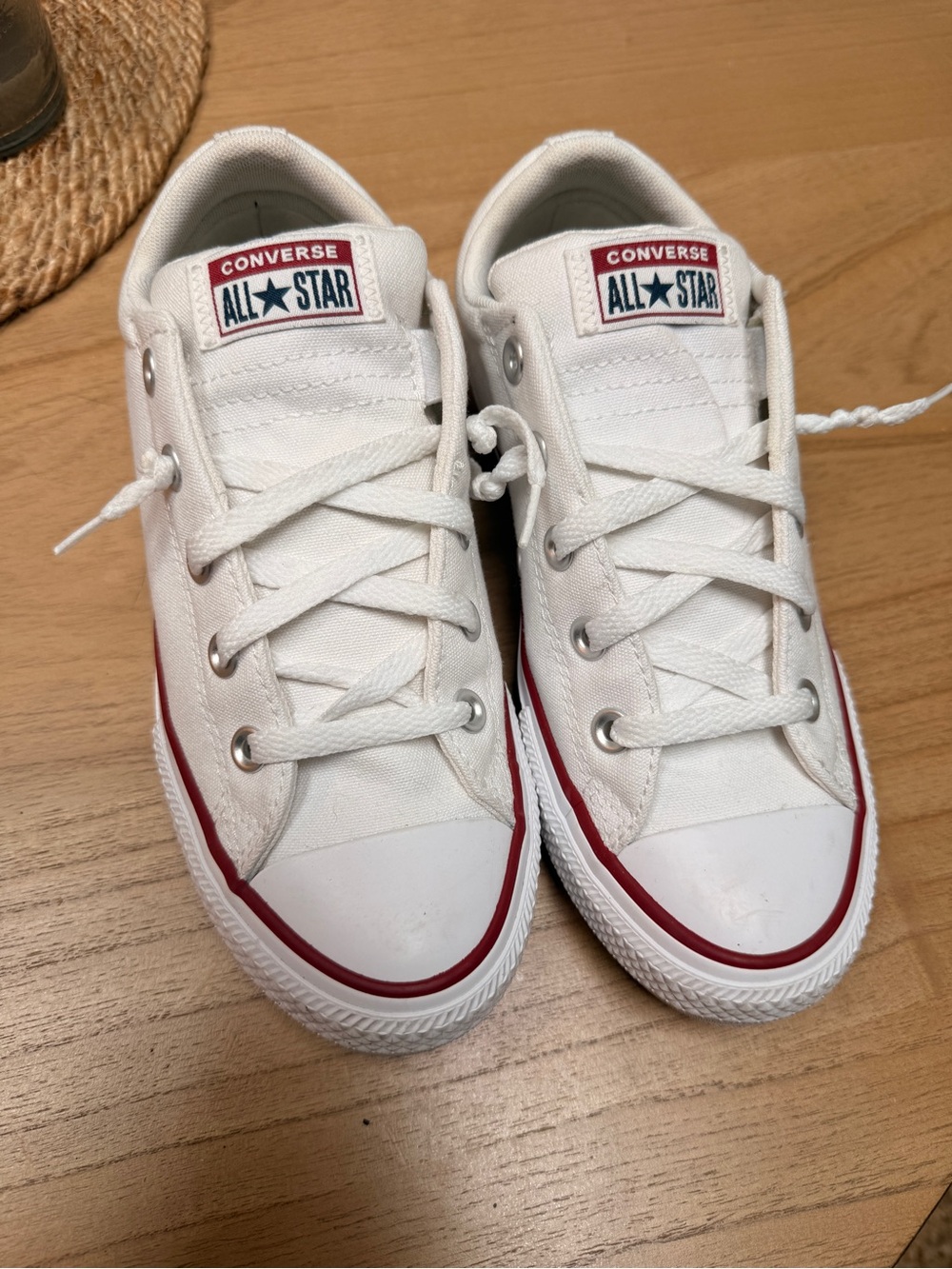 Converse Low Top